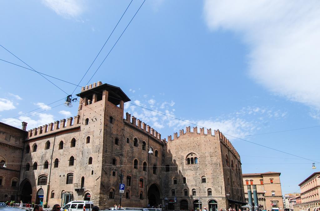 Ur-Nest Piazza Maggiore Болонья Номер фото